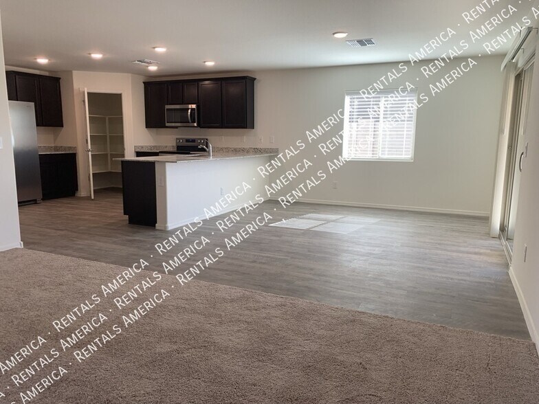 Building Photo - 2569 N Agave Ln