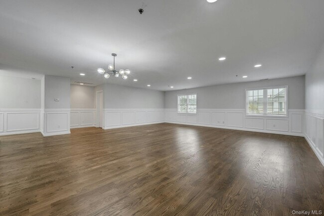 Building Photo - 115 Halstead Ave