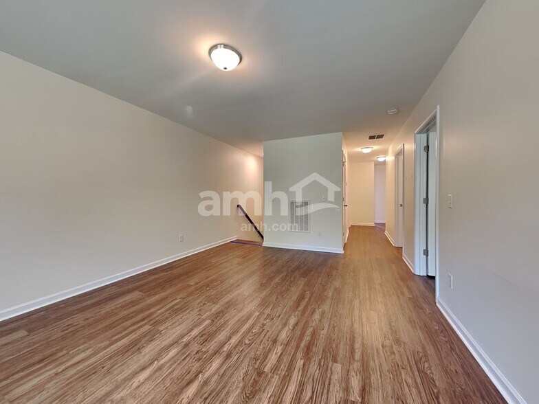 Building Photo - 134 Orion Way