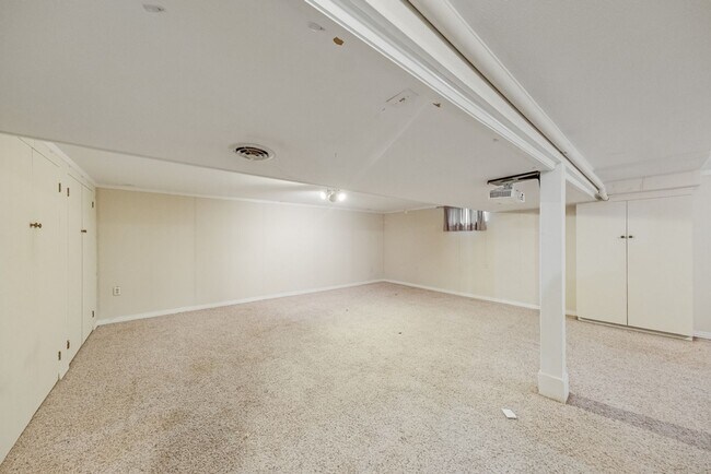 Building Photo - Charming 2-Bedroom Home with Bonus Space & Fenced Yard – Just Off Prospect Ave!