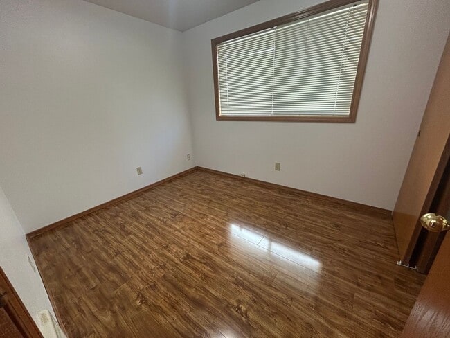 Building Photo - 2 Bedroom Duplex Near the Jim Parsley Community Center!