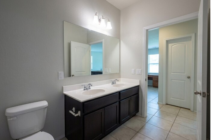 Building Photo - 41917 W Manderas Ln