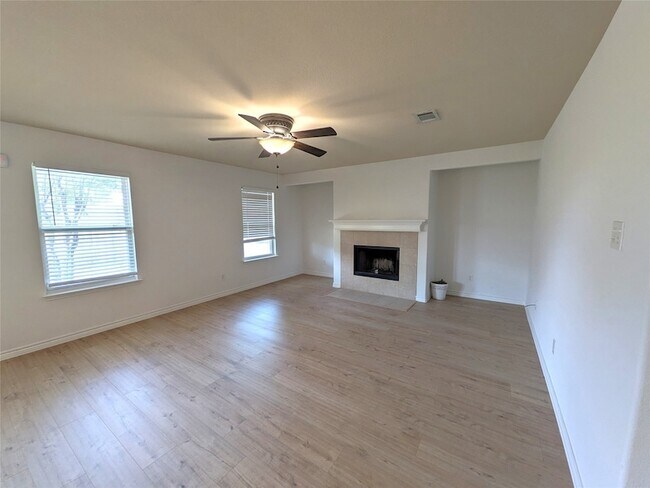 Building Photo - 5760 Fountain Flat Dr