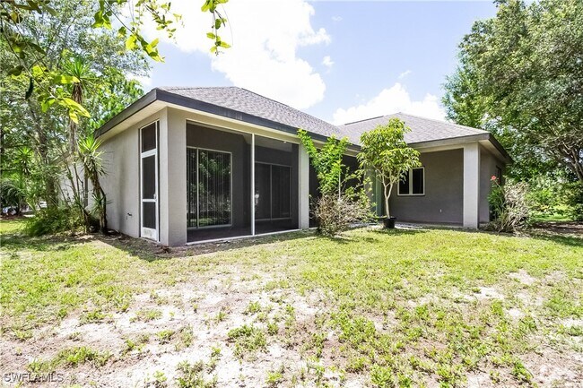 Building Photo - 870 Ohio Ct