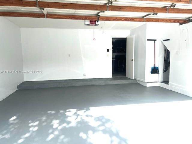 Building Photo - 311 SW 100th Ave