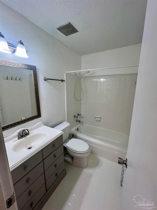 Building Photo - 211 Cordoba St