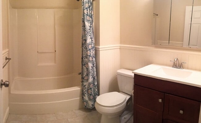 Building Photo - 66 St James St