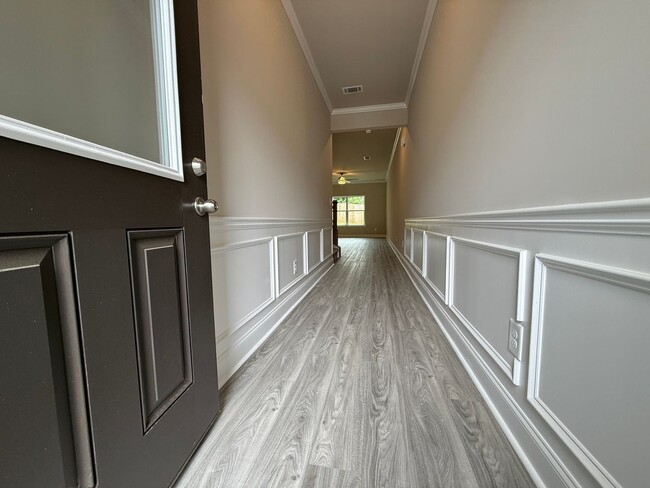 Building Photo - Spacious Brand New 4BR Townhome in Norcross