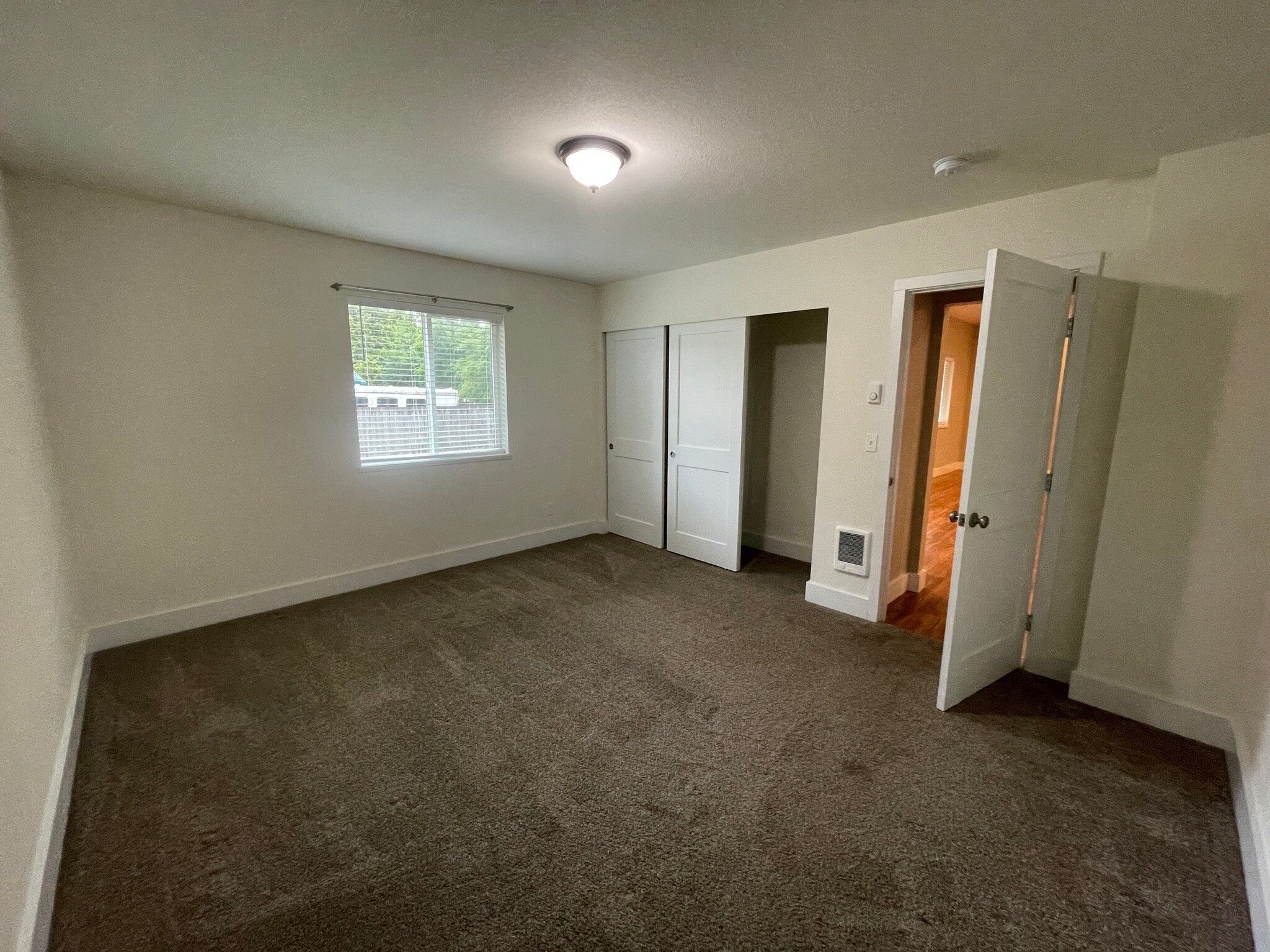 Building Photo - 627 N 3rd St