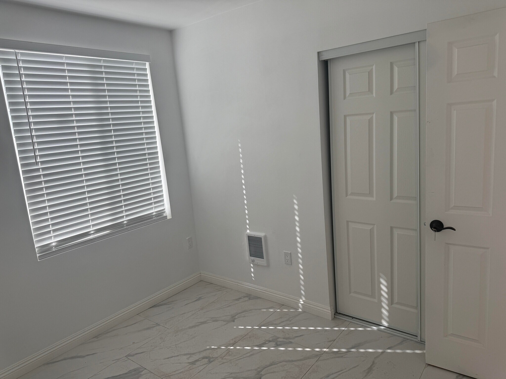 Building Photo - 1077 Euclid Ave