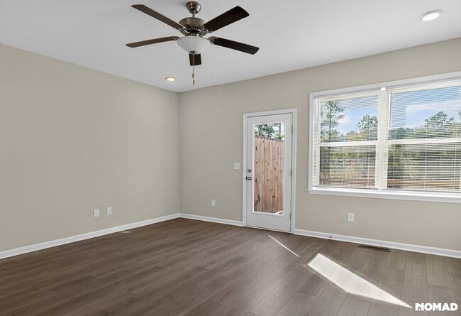 Building Photo - 3447 Hidden Valley Cir