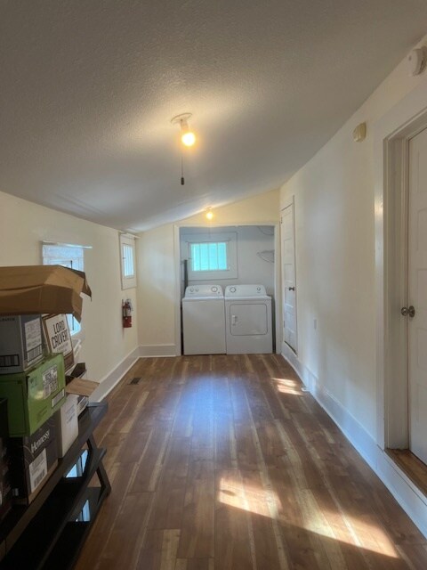 Building Photo - 1333 N Duval St