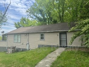 Building Photo - 2400 Center Ave SE