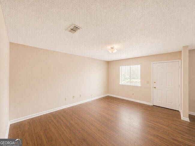 Building Photo - 109 Seaparc Cir