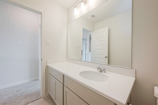 Building Photo - 27966 Western Crk Ct
