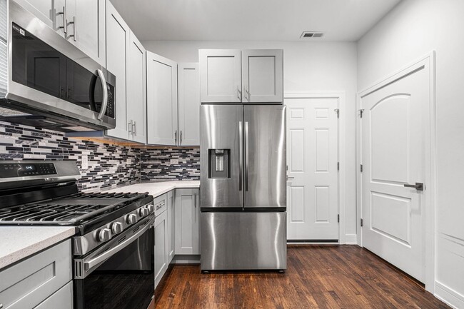 Building Photo - 3904 N Whipple St