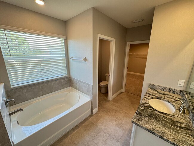 Building Photo - Available NOW!  Incredible, SPACIOUS 5 Bed...