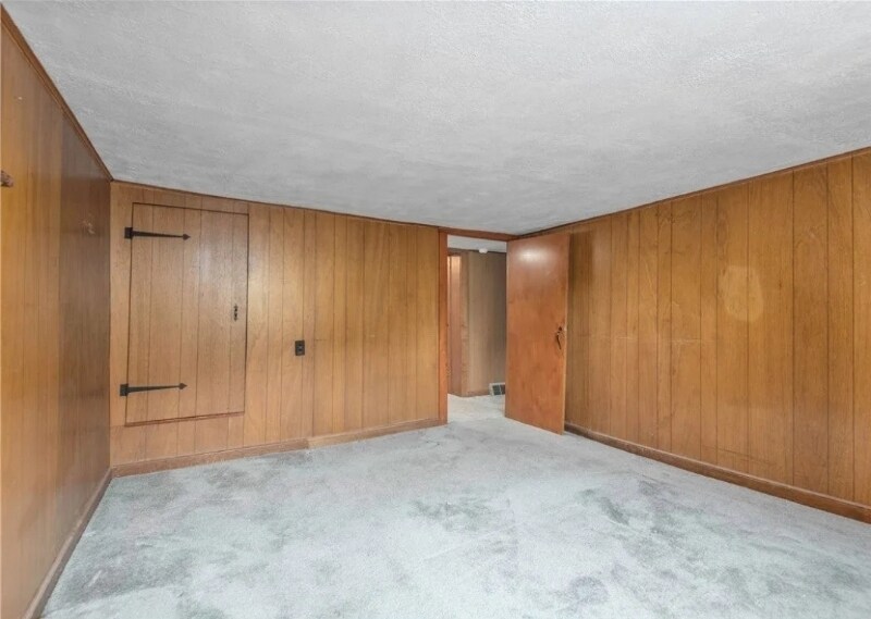 Building Photo - 2555 Cole Rd