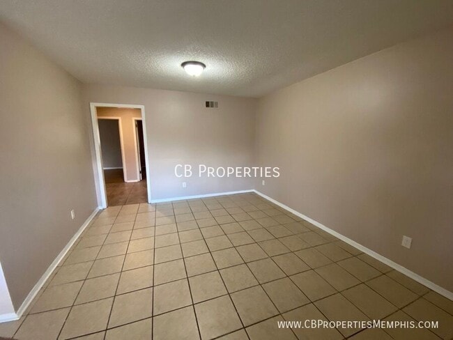 Building Photo - 1317 Halcomb Ln