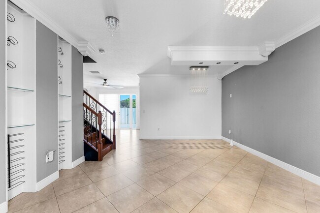 Building Photo - 851 SW 154th Path