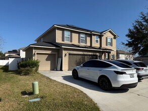 Building Photo - Like New 4/2.5 St. Augustine