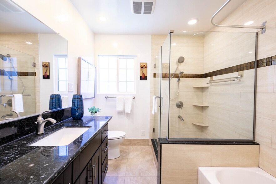 Building Photo - 9088 Emperor Ave