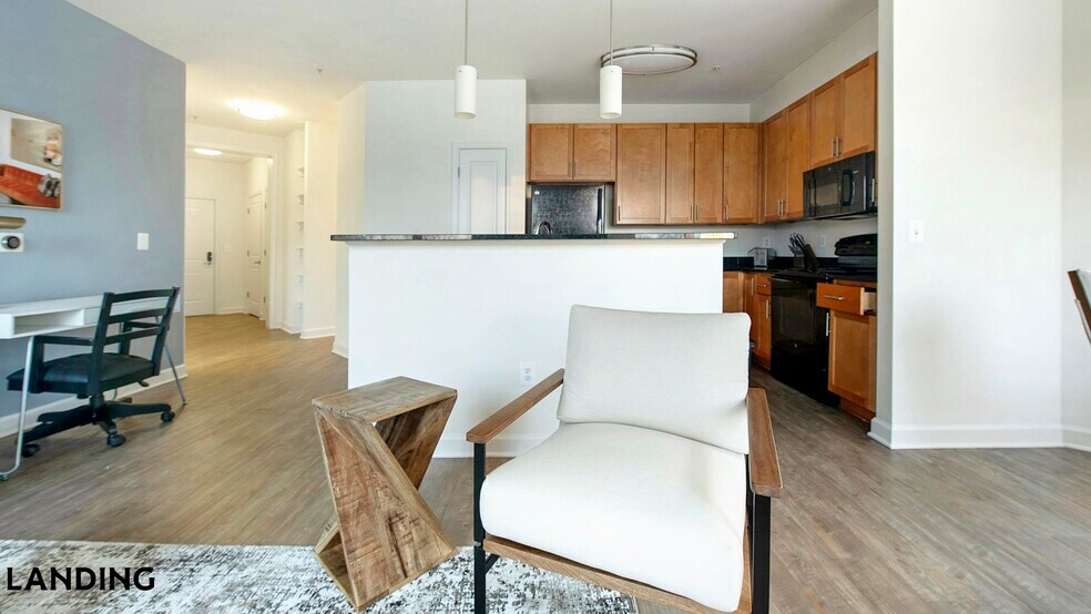Building Photo - 909 Mansion Dr