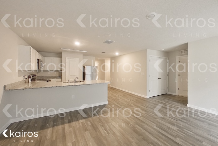 Building Photo - 8755 N Nobleton Way