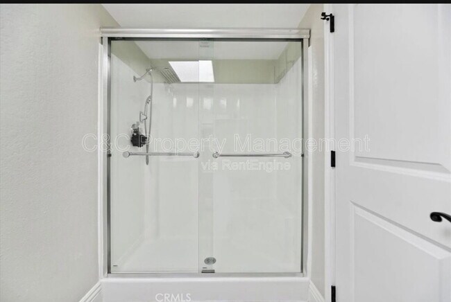 Building Photo - 2764 Tropicana Dr