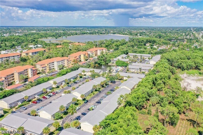 Building Photo - 4625 Bayshore Dr
