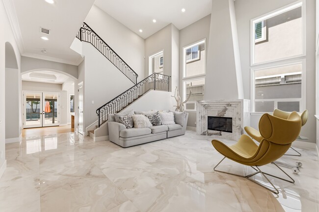 Building Photo - 1832 11th St