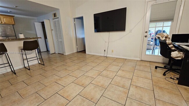 Primary Photo - 4092 NW 87th Ave