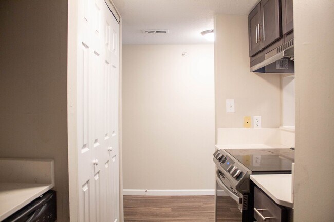 Interior Photo - 105 S Wright