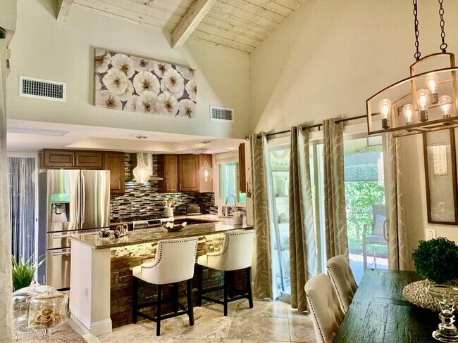 Building Photo - 46552 Arapahoe Cir