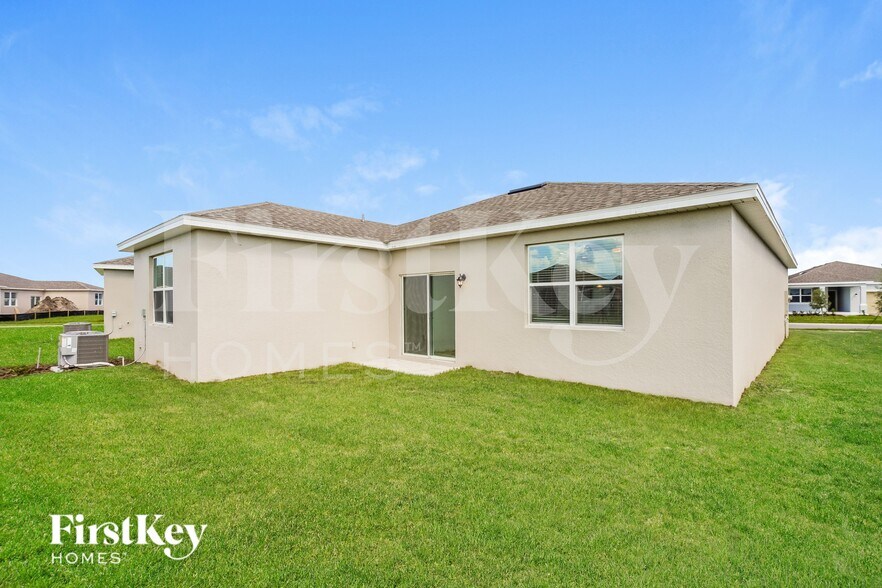 Building Photo - 1573 Isleta Lp