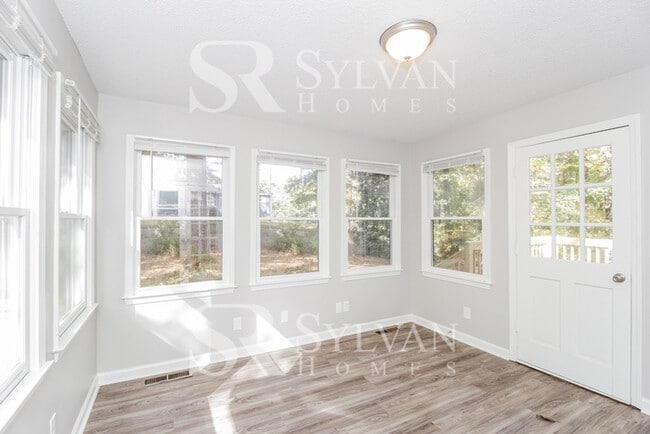 Building Photo - Coming HOME never felt so good!