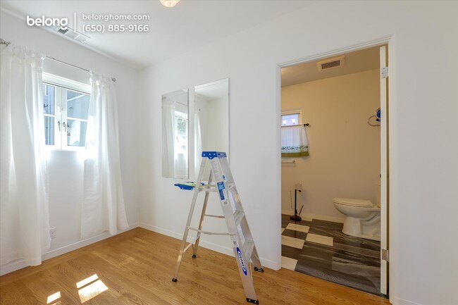 Building Photo - 420 9th Ave