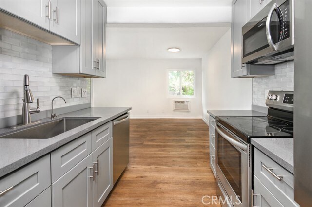 Building Photo - 348 Miraleste Dr