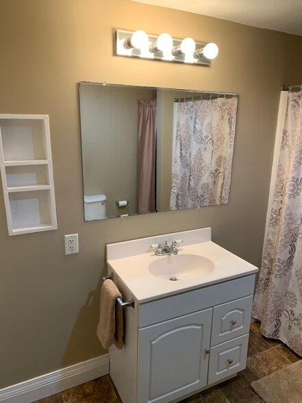 Building Photo - 30 Gold St