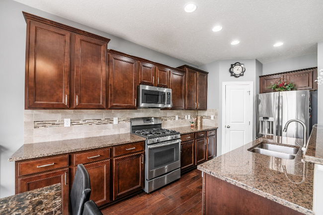 Building Photo - 6138 Longwood Dr