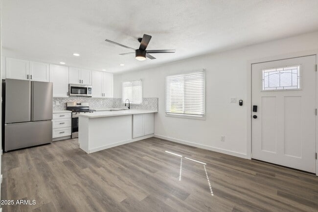 Building Photo - 6173 N Granite Reef Rd