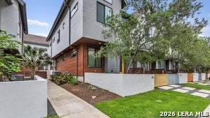 Building Photo - 102 Tendick St
