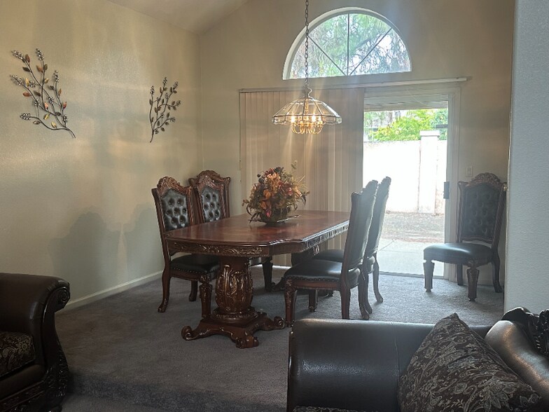 Building Photo - 4437 Rock Island Dr