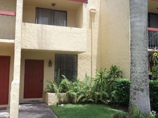 Building Photo - 767 SE 1st Way
