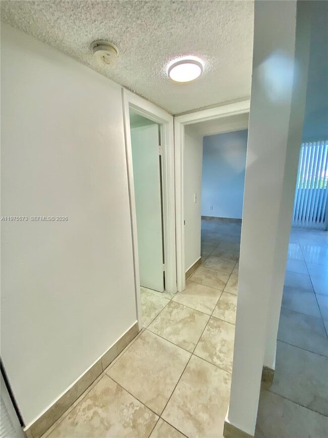 Building Photo - 10090 NW 80th Ct