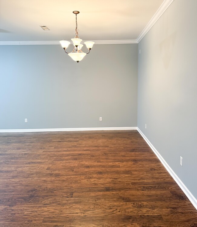 Building Photo - 114 Cottage Ave