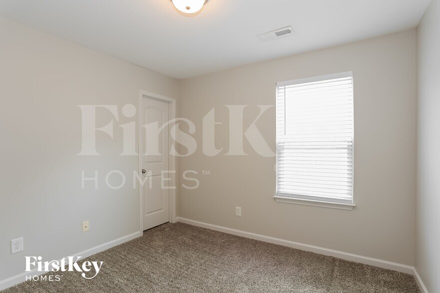Building Photo - 1137 Early Rise St