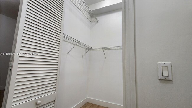 Building Photo - 1805 Ponce de Leon Blvd