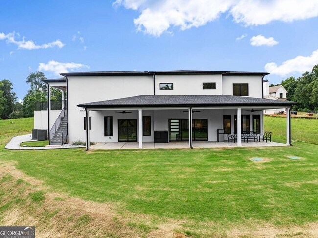 Building Photo - 151 S Pointe Dr