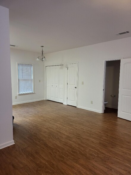 Building Photo - 74 Jacobs Ln